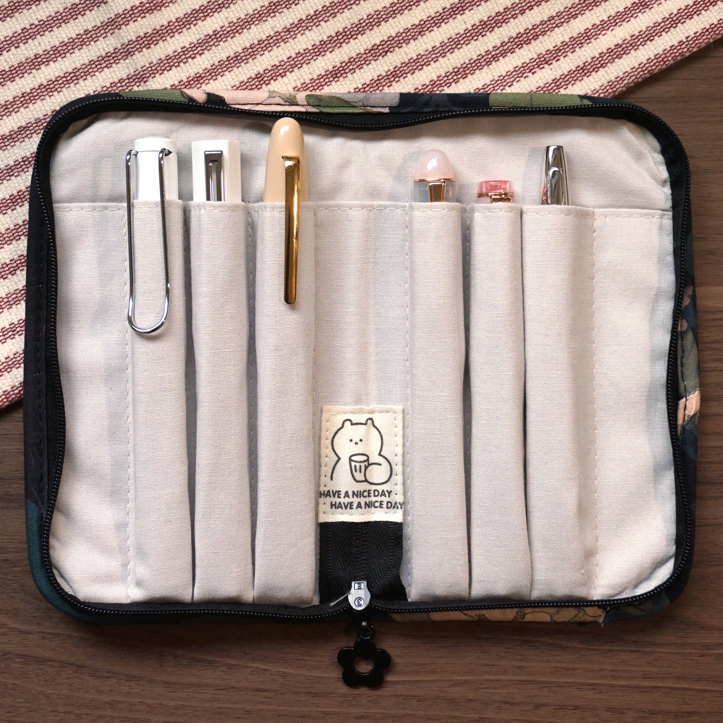 Cat - 6 Slot Zipper (B Grade)