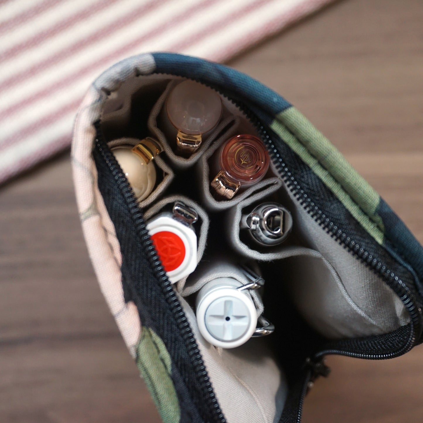 Cat - 6 Slot Zipper (B Grade)